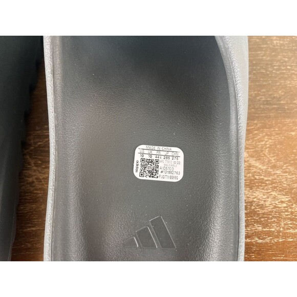 Adidas Yeezy Slides "Dark Onyx" Men's Size 10 ID5103 - Picture 9 of 11